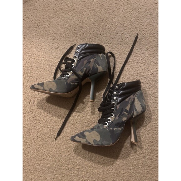 Gianni Bini Shoes - Gianni Bini  Camo Heeled Ankle Boots  Size 10M